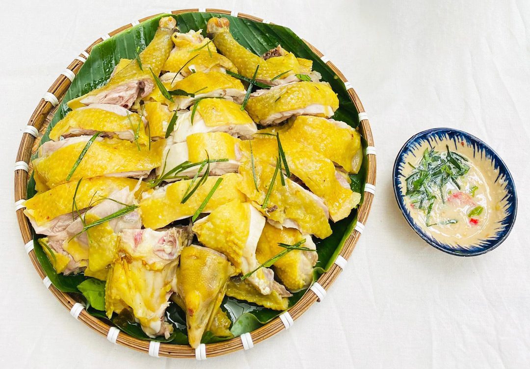 Gà nổ muối hột nồi đất ngon như nhà hàng