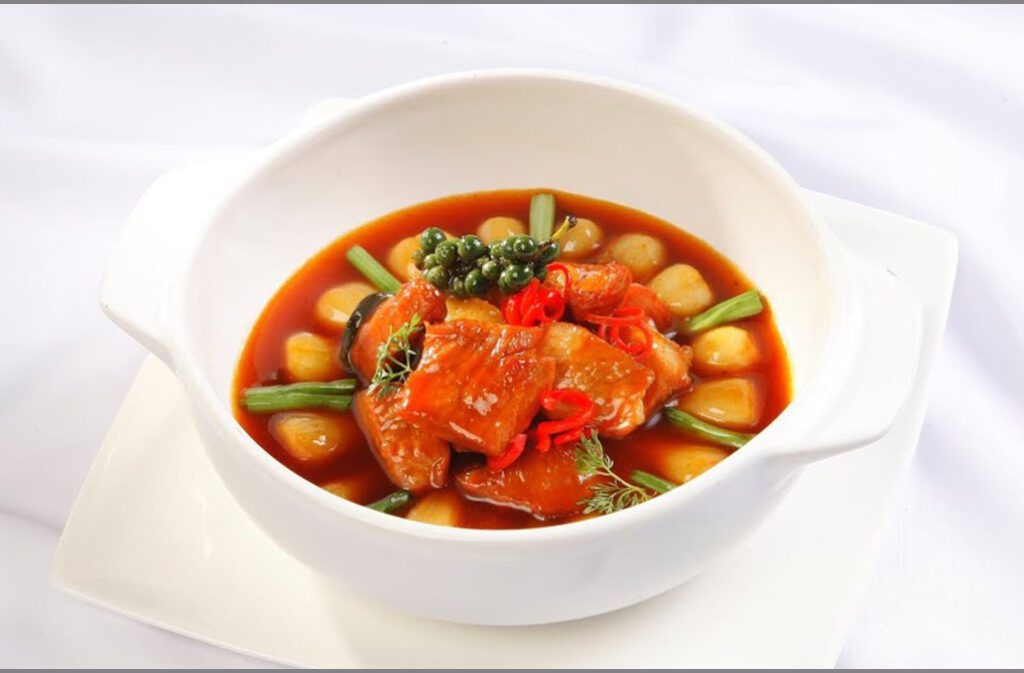 Hướng dẫn cách nấu thịt kho nồi đất ngon chuẩn vị