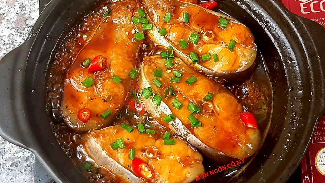 Cách Kho Cá Ngon Thấm Vị Đậm Đà Không Bị Nát Với Nồi Sứ INOCOOK Cách kho cá ngon bằng nồi sứ INOCOOK thịt cá săn chắc nước sốt sánh mịn