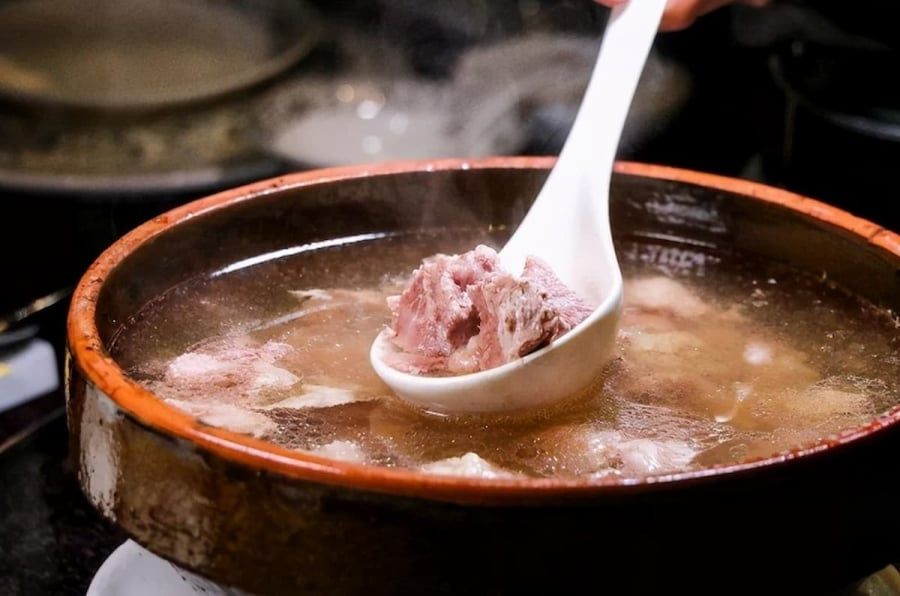 Nấu Nước Dùng Từ Xương Để Canh Trong Và Ngọt Tự Nhiên